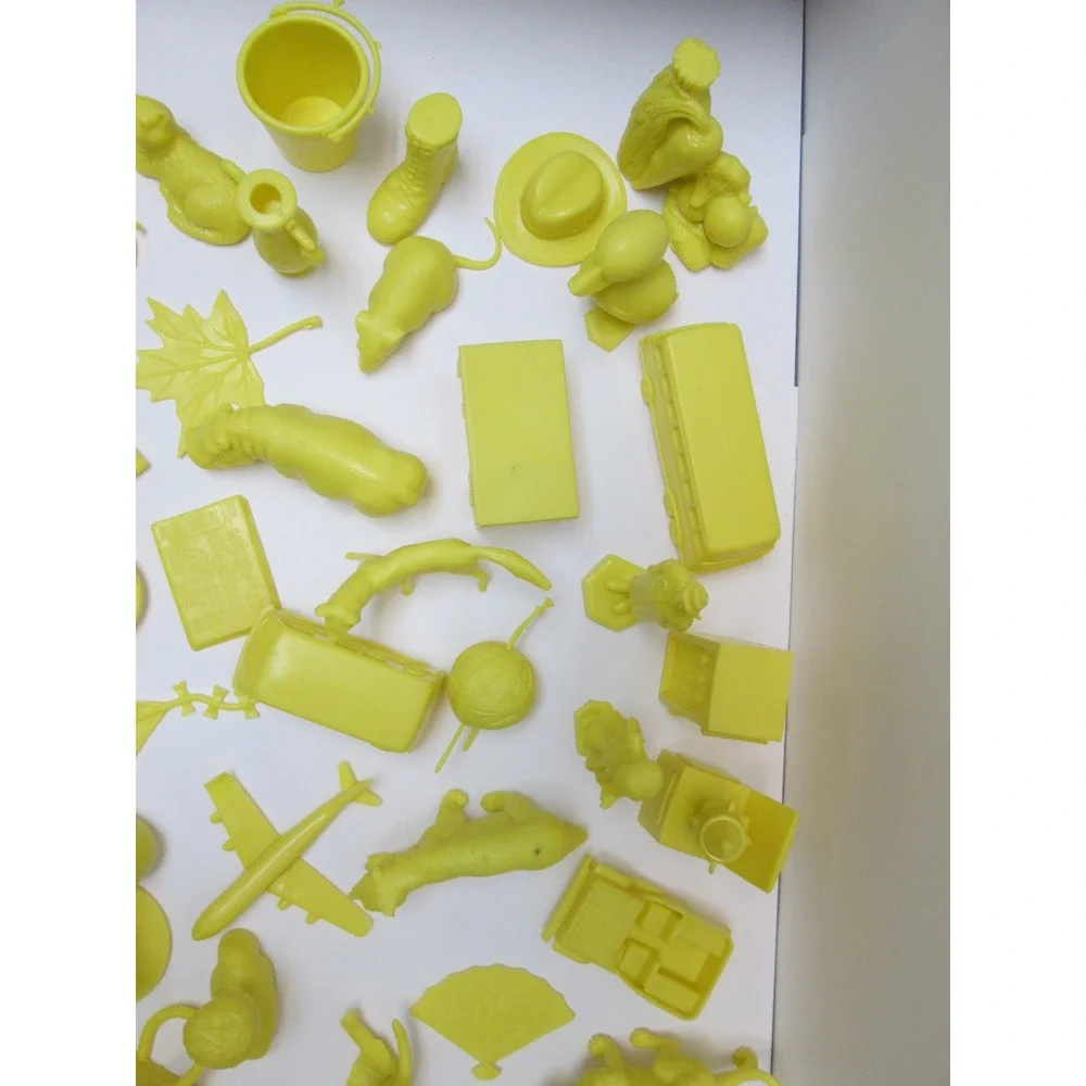 105 pcs Vintage Houghton Mifflin Getting Ready to Read Yellow Toys